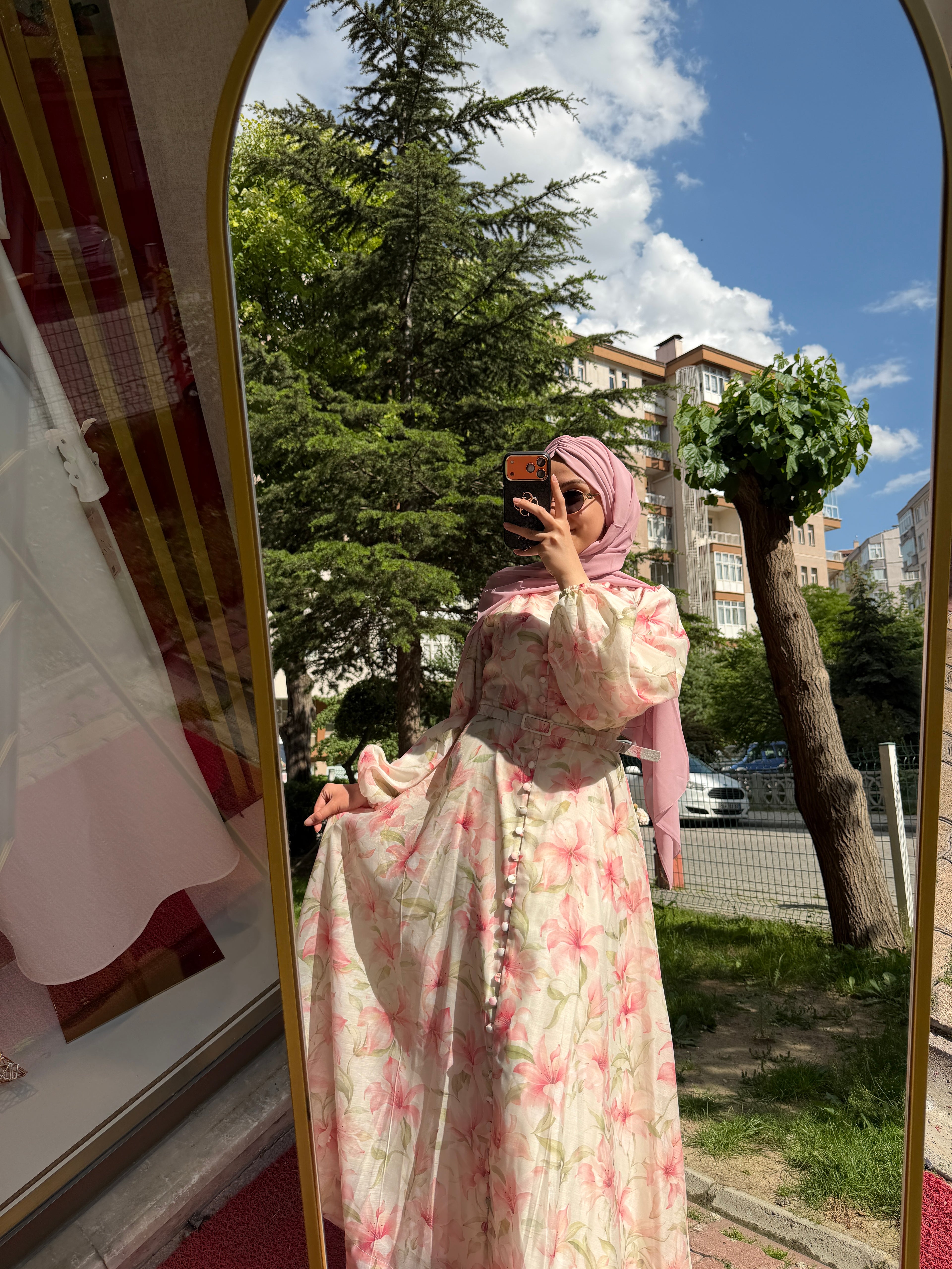 Çiçekli Elbise
