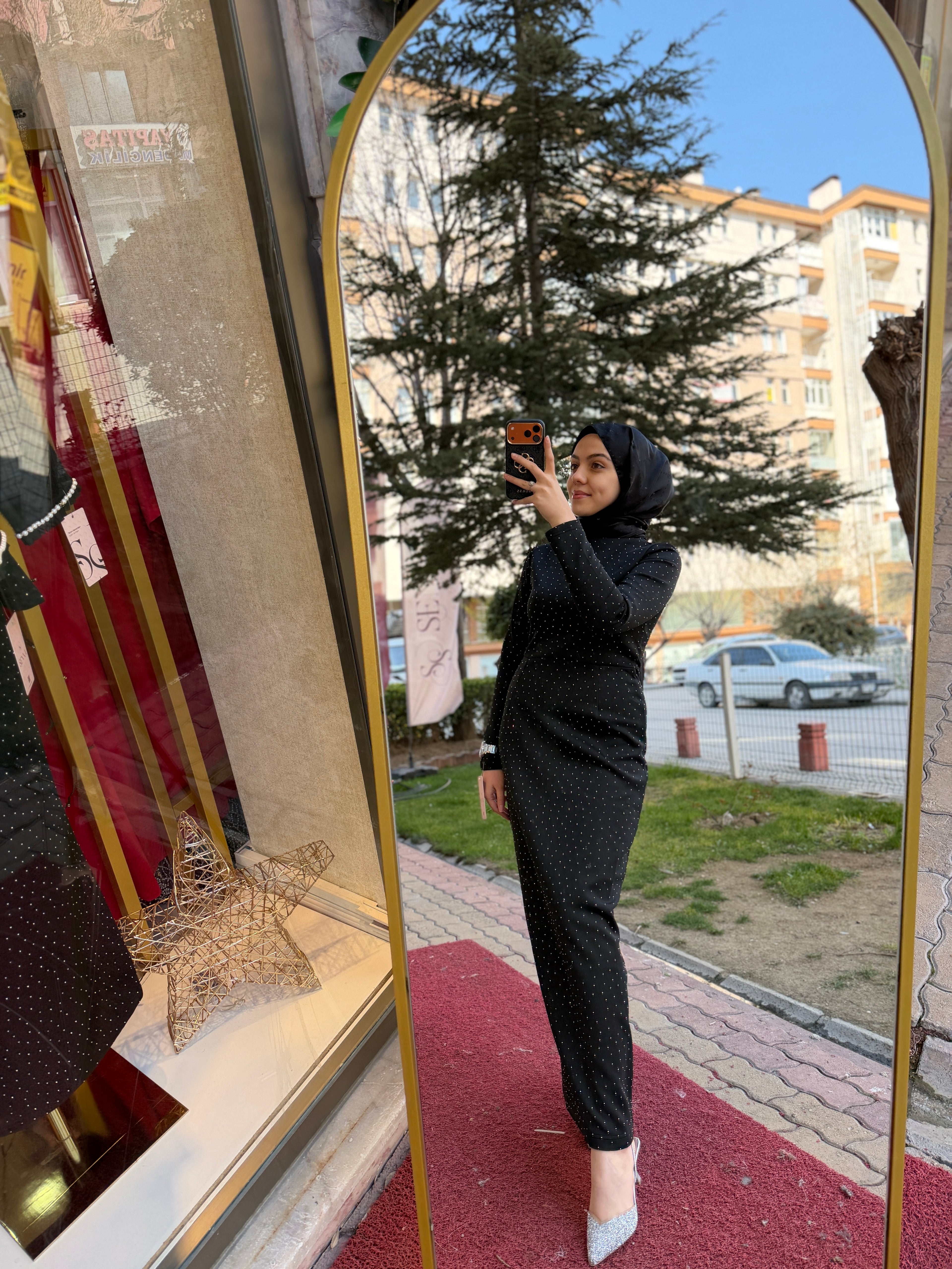 Kristal Işıltılı Siyah Kalem Elbise