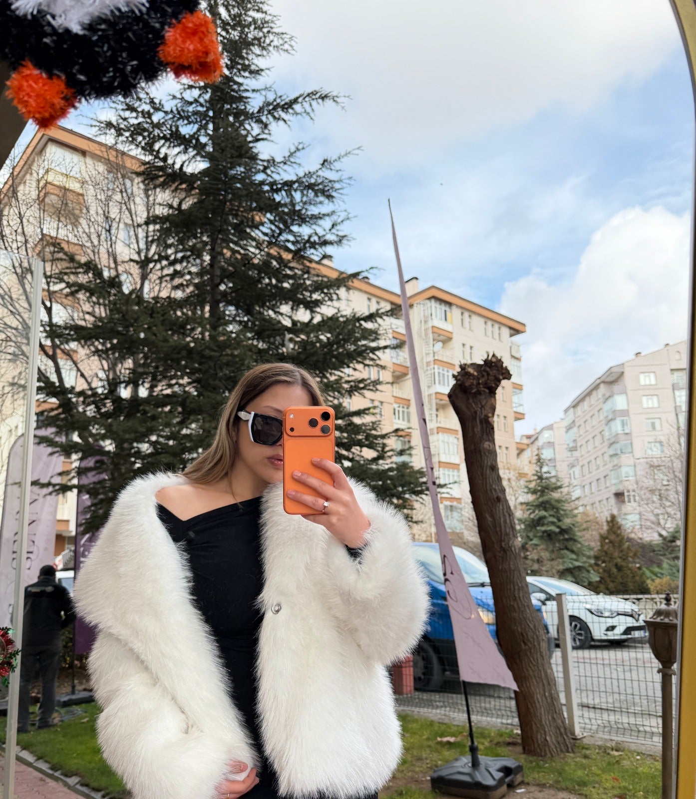 Beyaz Sim Detaylı Kürk